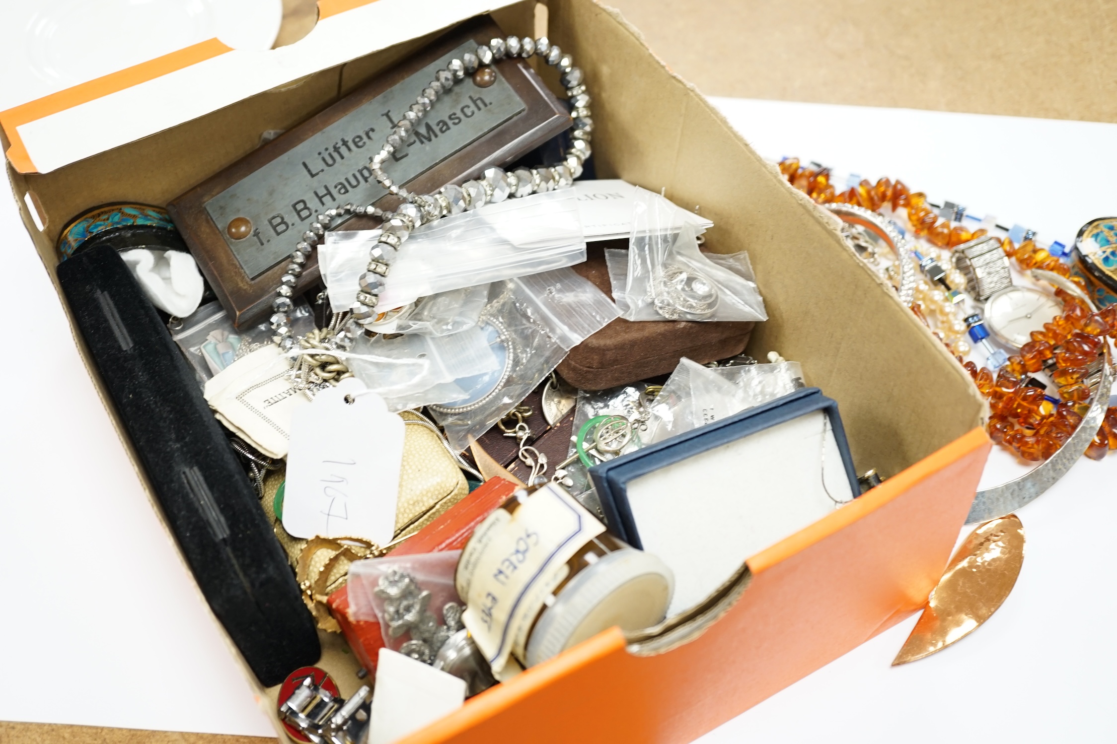 A quantity of assorted of jewellery, mainly costume but including silver and 925, watches, medals etc.